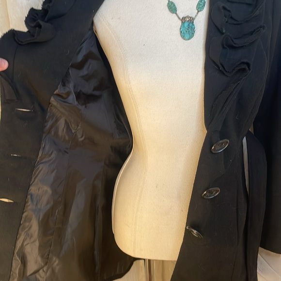 EUC Women’s Heart Soul Black Peacoat with ruffle collar size small - Picture 6 of 8